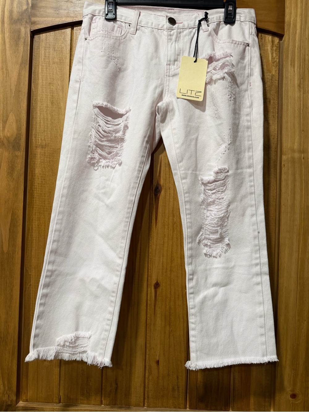 Litz Women's/Juniors Cropped Distressed Jeans - Pale Pink